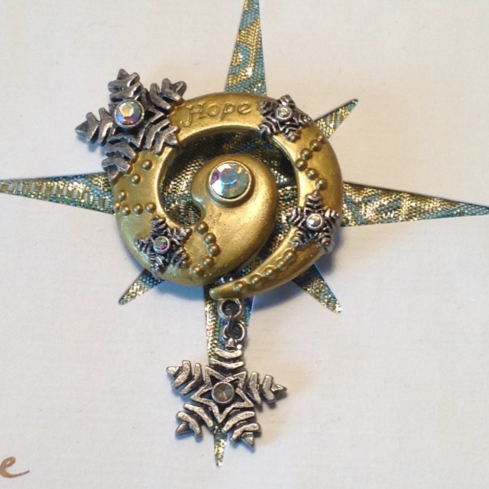 Hope Brooche - Picture 2 of 2